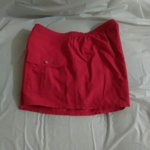 🔴 LIZ Claiborne Magenta Shorts